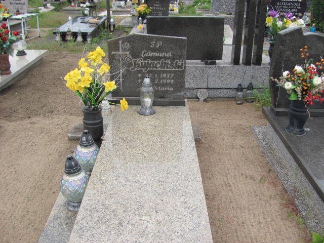 Grób Edmund Kujaciński